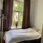 & Large 2-bedroom In *
