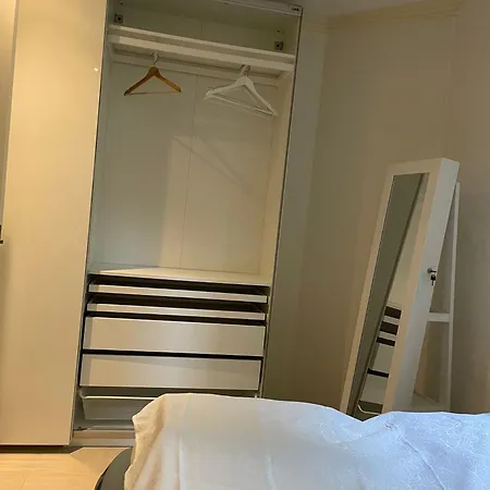 Central & Large - Modern 2-bed In Central *