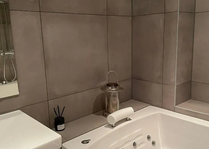 Leilighet & Large 2-bedroom In Oslo