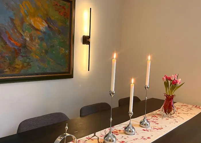 & Large 2-bedroom In *