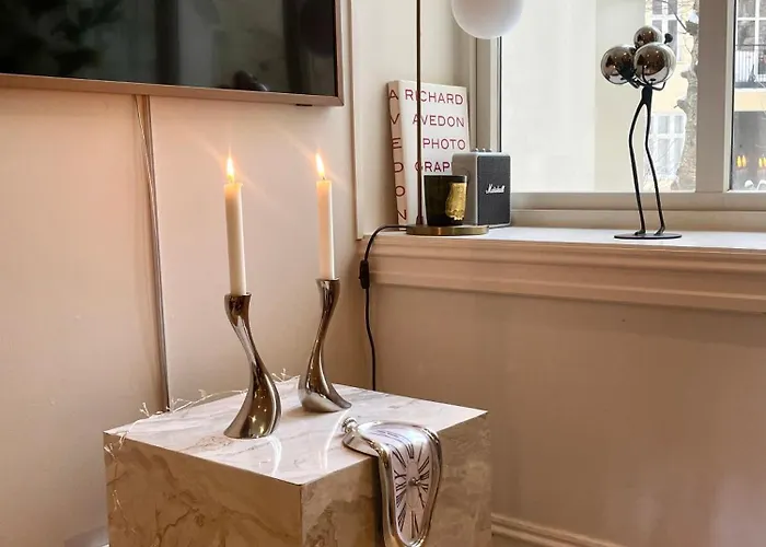 & Large 2-bedroom In Leilighet