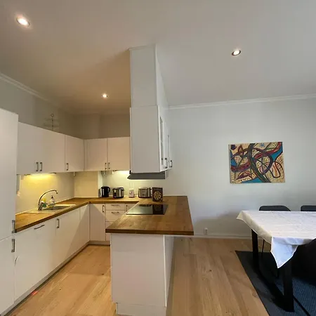 Διαμέρισμα Central & Large - Modern 2-bed In Central *