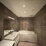 & Large 2-bedroom In